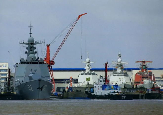 o Max版正式亮相中国海军下一代驱逐舰何时亮相？AG旗舰赞助马竞联赛央视首次公开！052D型Pr(图20)